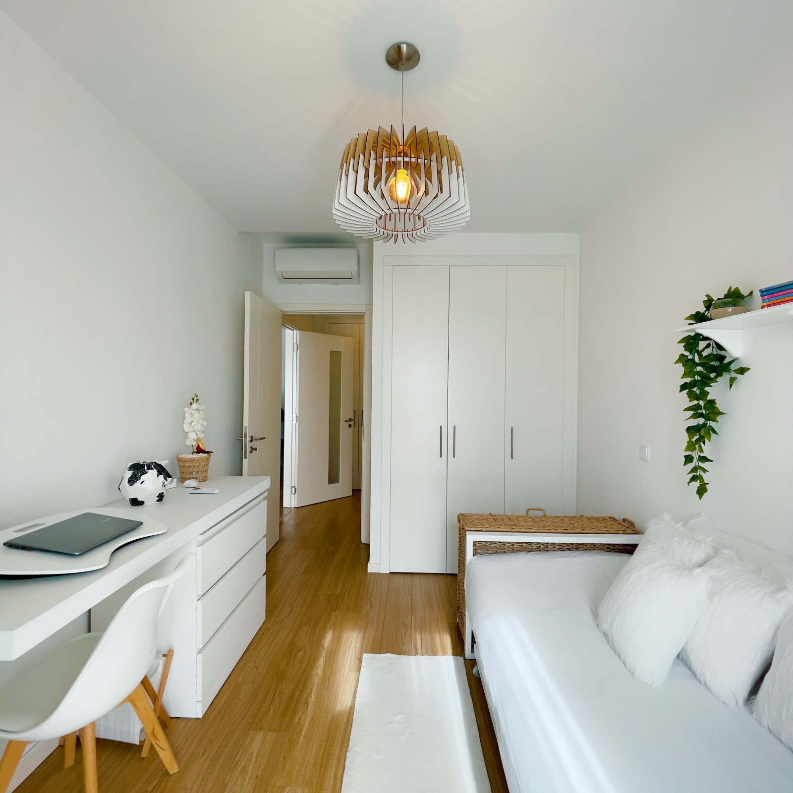 WhatsApp Image 2025-09-17 at 12.00.23