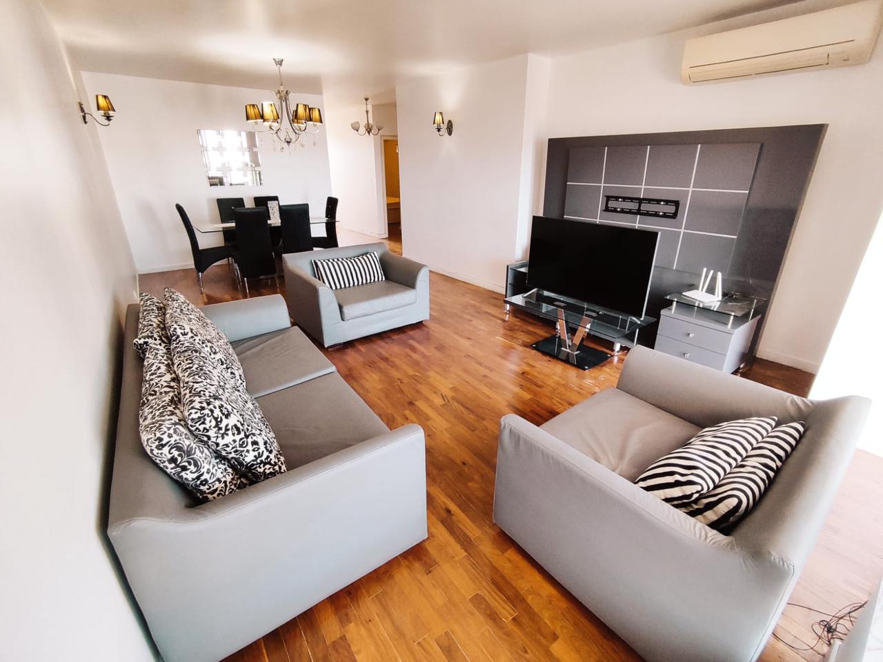 WhatsApp Image 2025-09-27 at 16.00.25