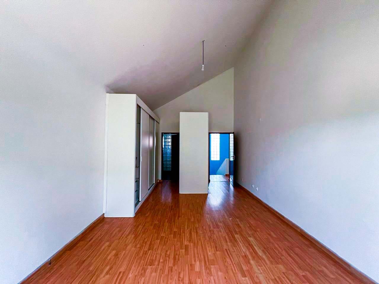 WhatsApp Image 2025-09-27 at 16.37.13 (1)