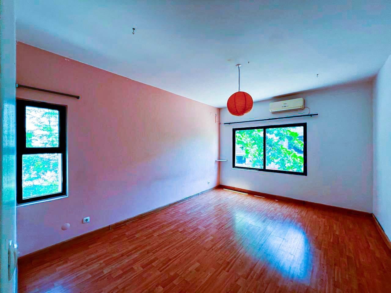 WhatsApp Image 2025-09-27 at 16.37.15 (1)