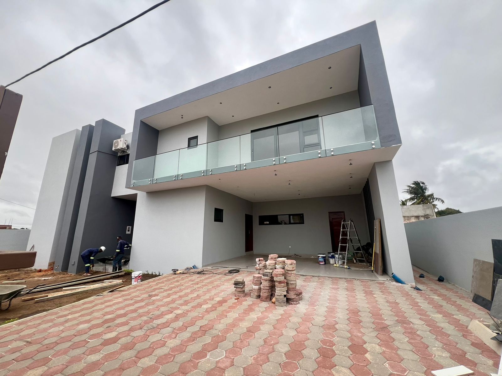 WhatsApp Image 2025-10-01 at 21.05.22 (1)