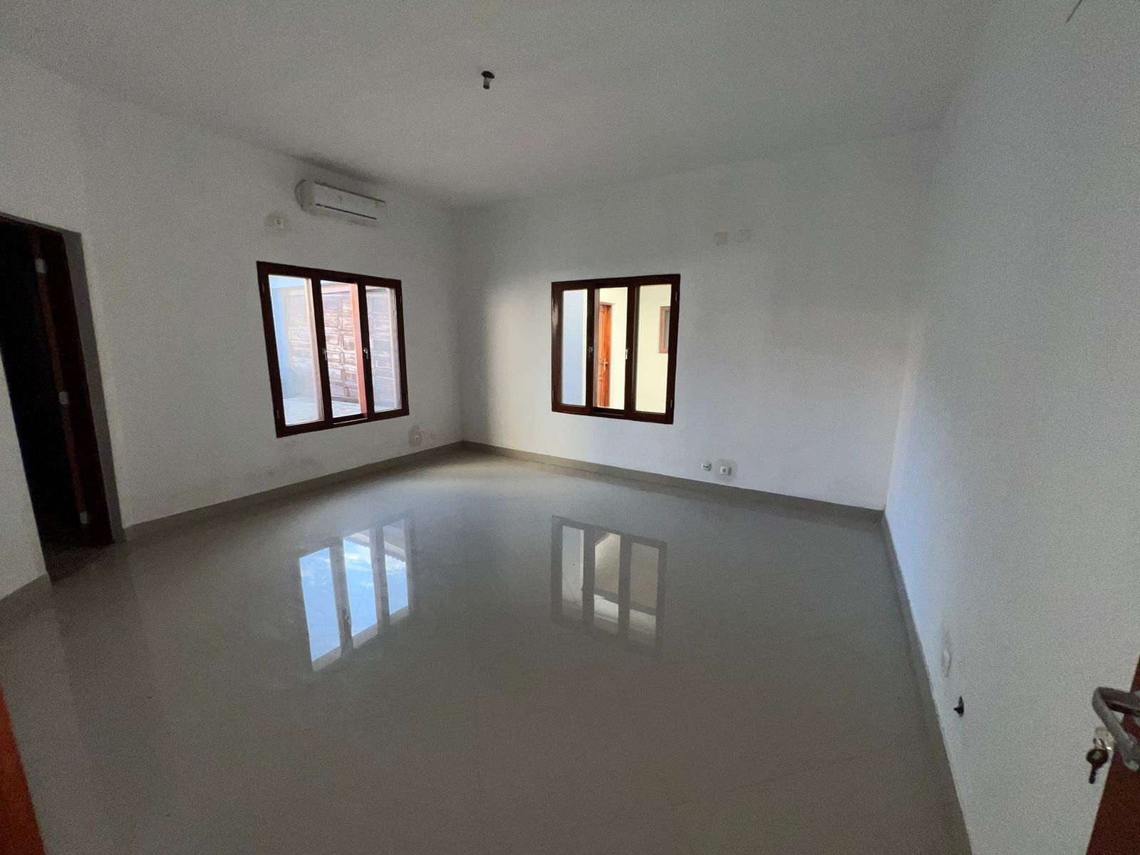 WhatsApp Image 2025-10-01 at 21.07.37