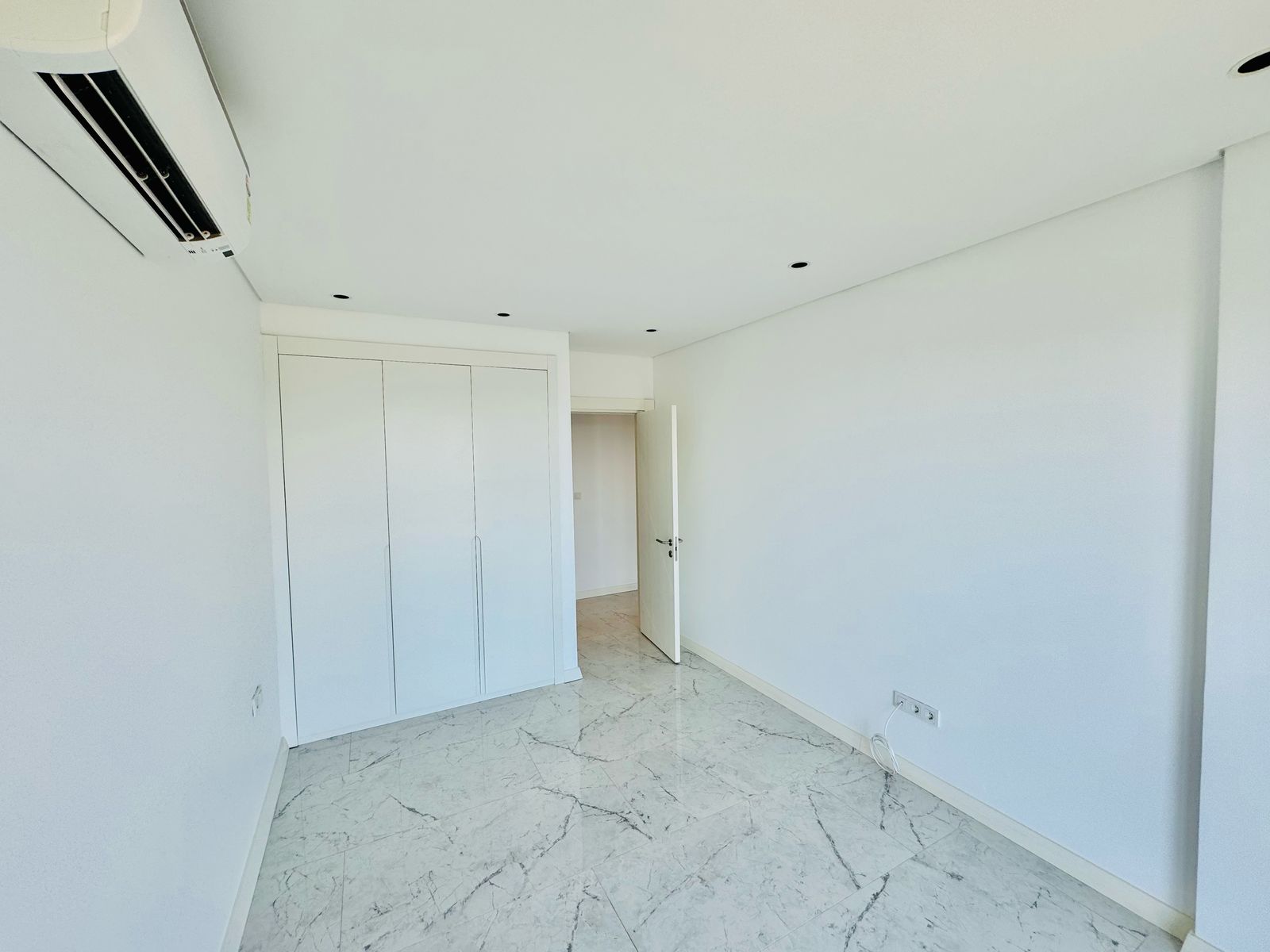 WhatsApp Image 2025-10-01 at 21.25.06 (1)