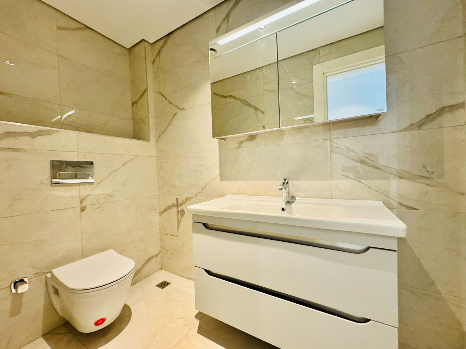 WhatsApp Image 2025-10-01 at 21.25.06