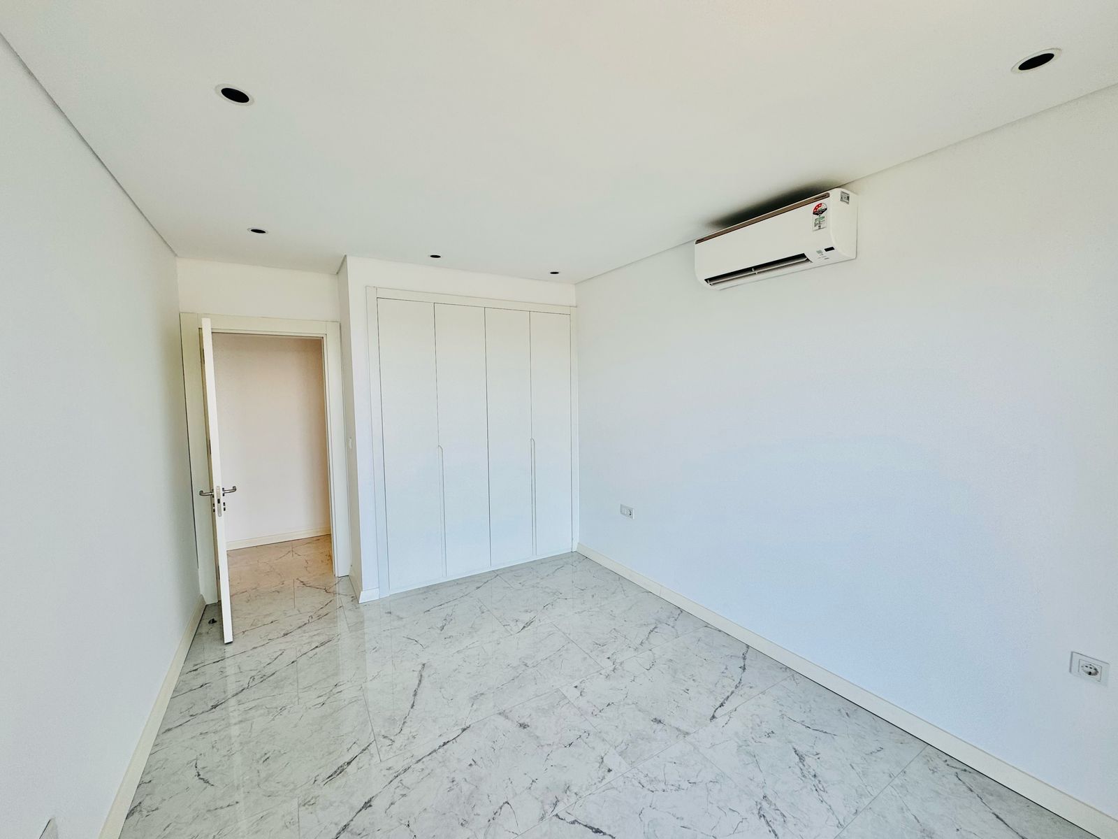 WhatsApp Image 2025-10-01 at 21.25.09