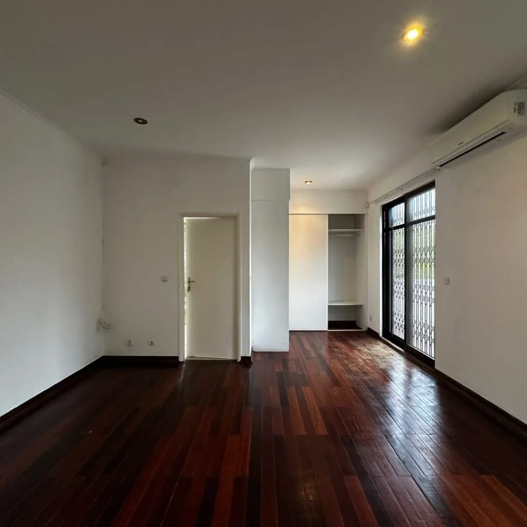 WhatsApp Image 2025-10-07 at 09.27.40