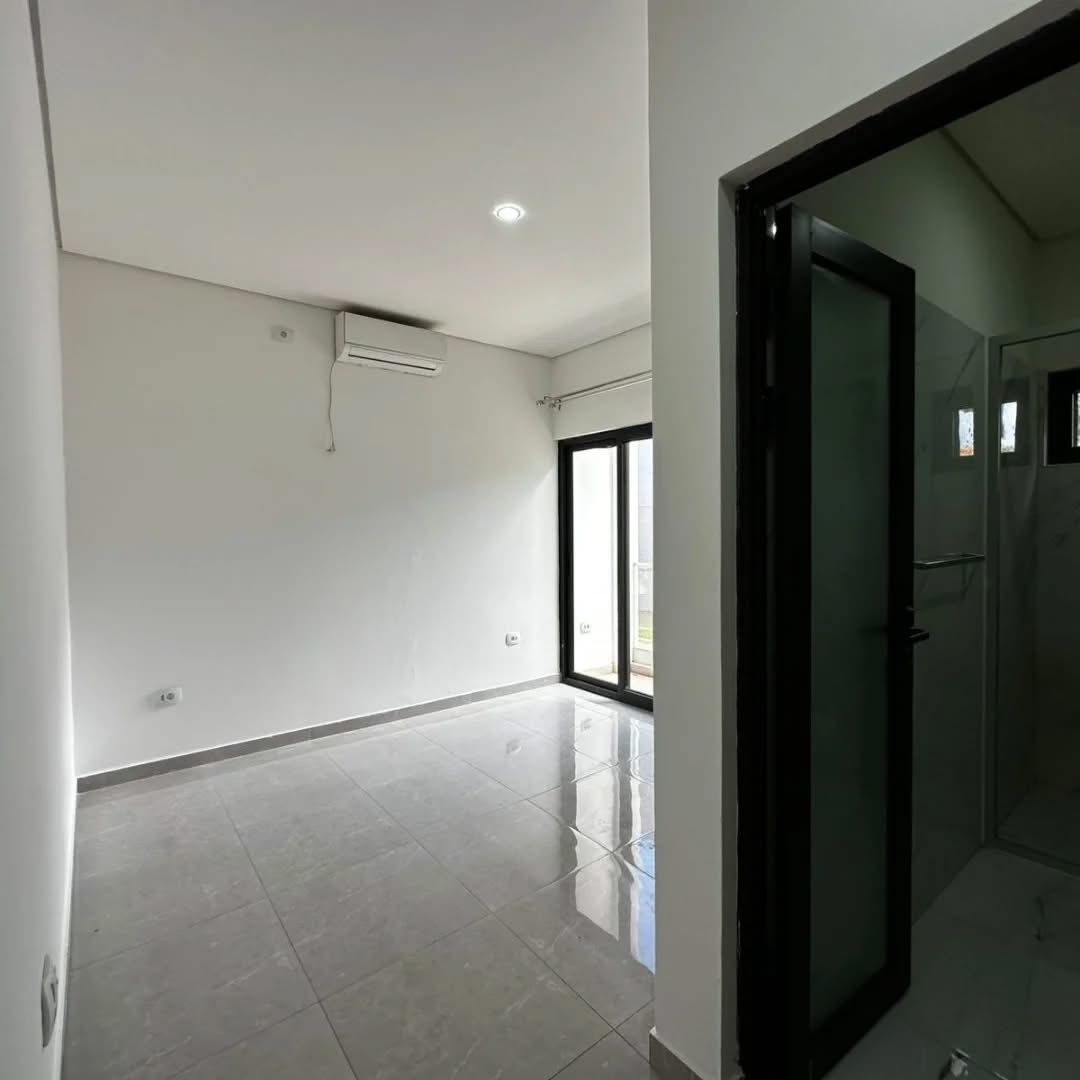 WhatsApp Image 2025-10-07 at 09.31.34