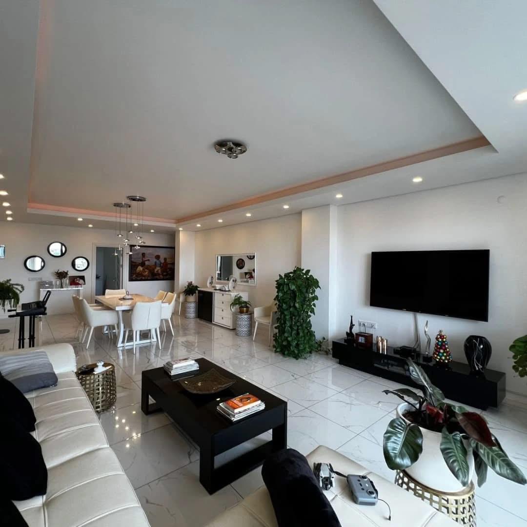 WhatsApp Image 2025-10-07 at 09.38.49