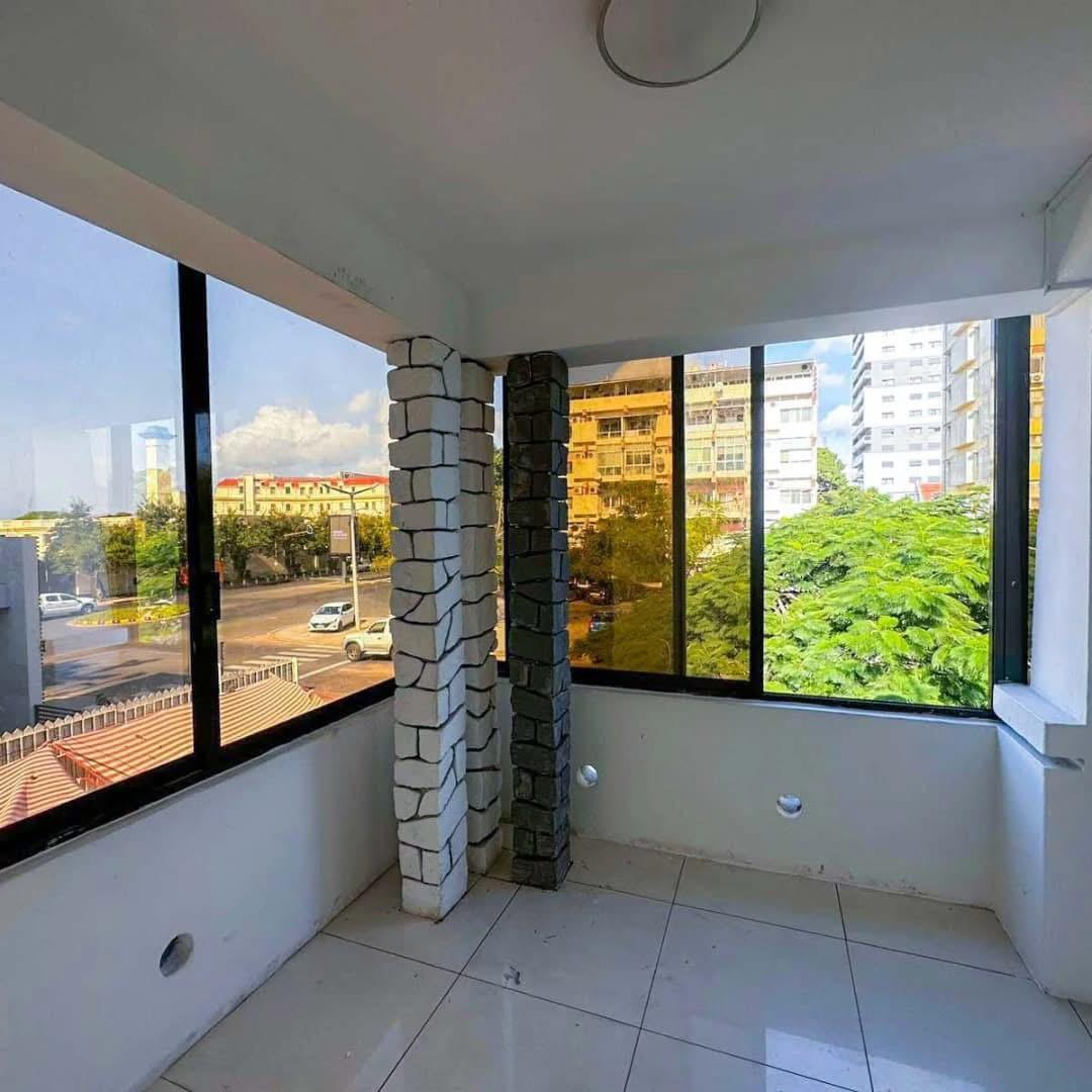 WhatsApp Image 2025-10-07 at 09.41.30