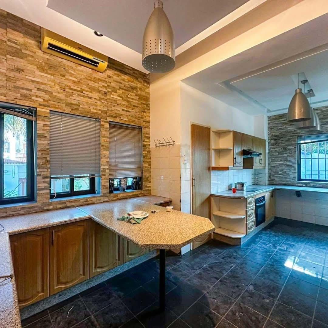 WhatsApp Image 2025-10-07 at 09.41.31