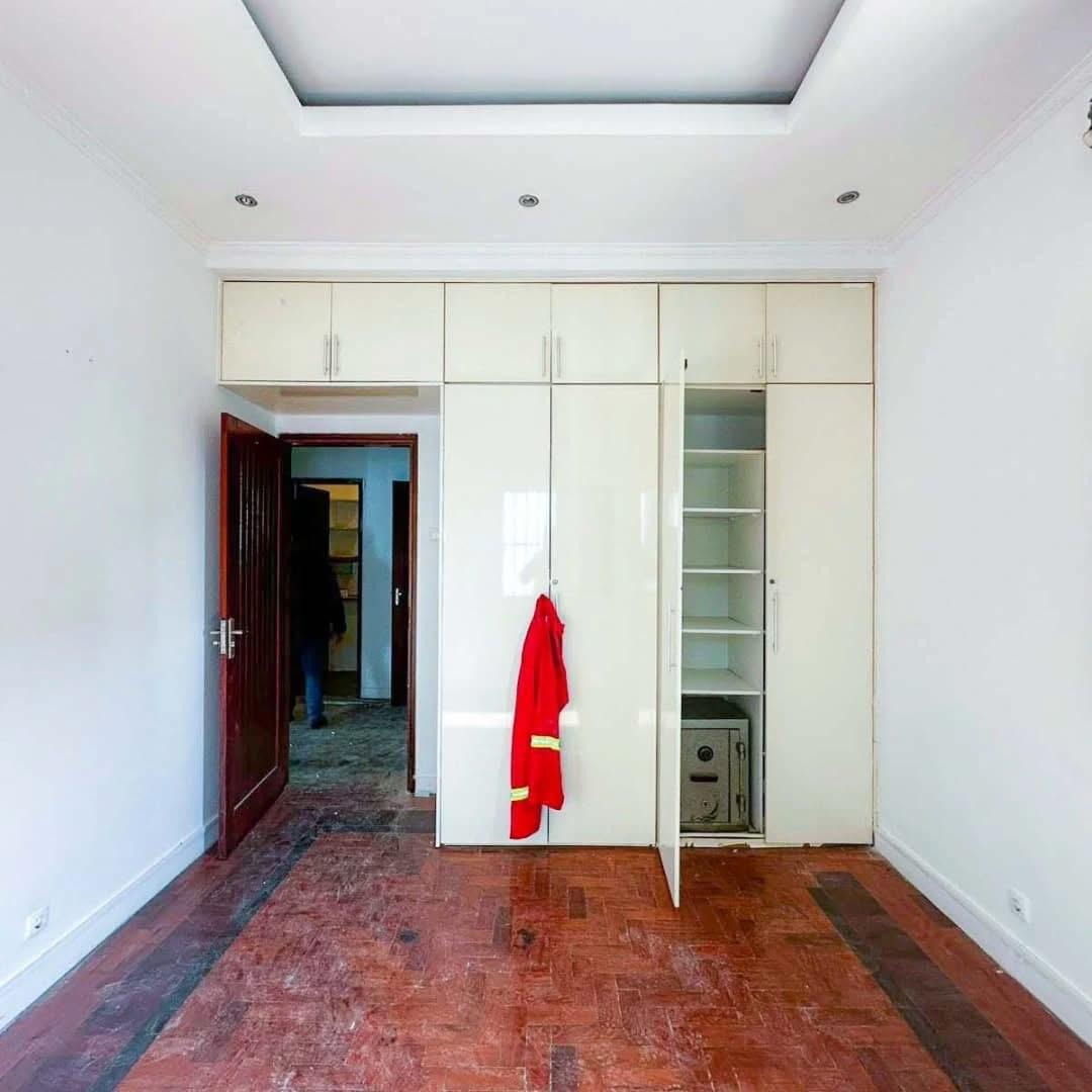 WhatsApp Image 2025-10-07 at 09.41.32 (1)