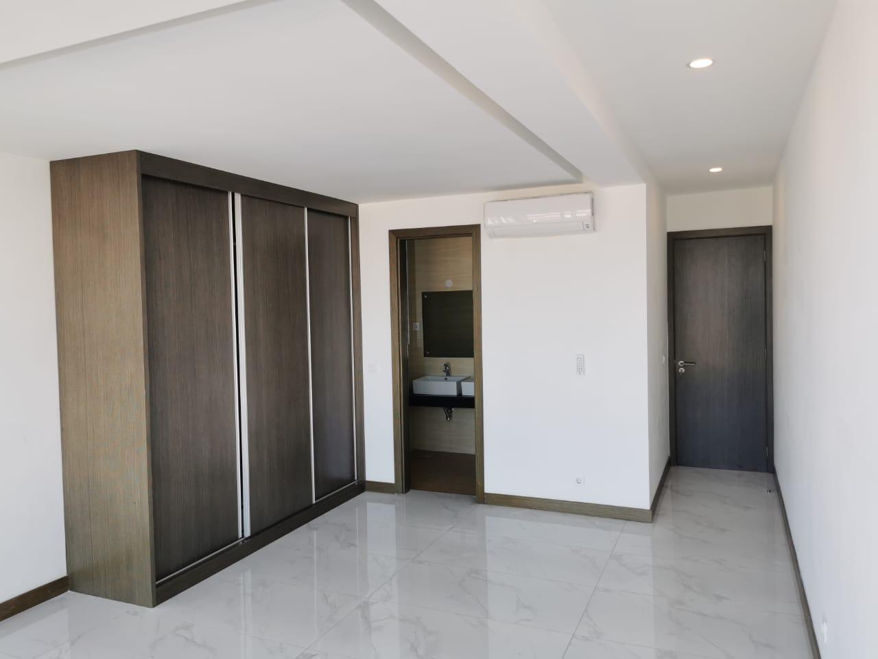 WhatsApp Image 2025-12-02 at 10.32.16