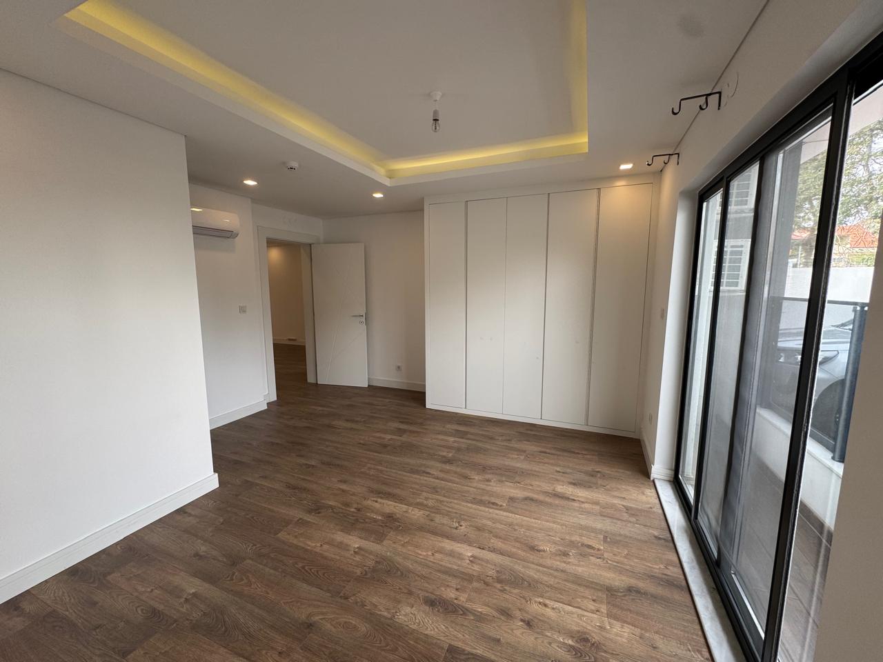 WhatsApp Image 2025-12-02 at 10.51.42 (1)