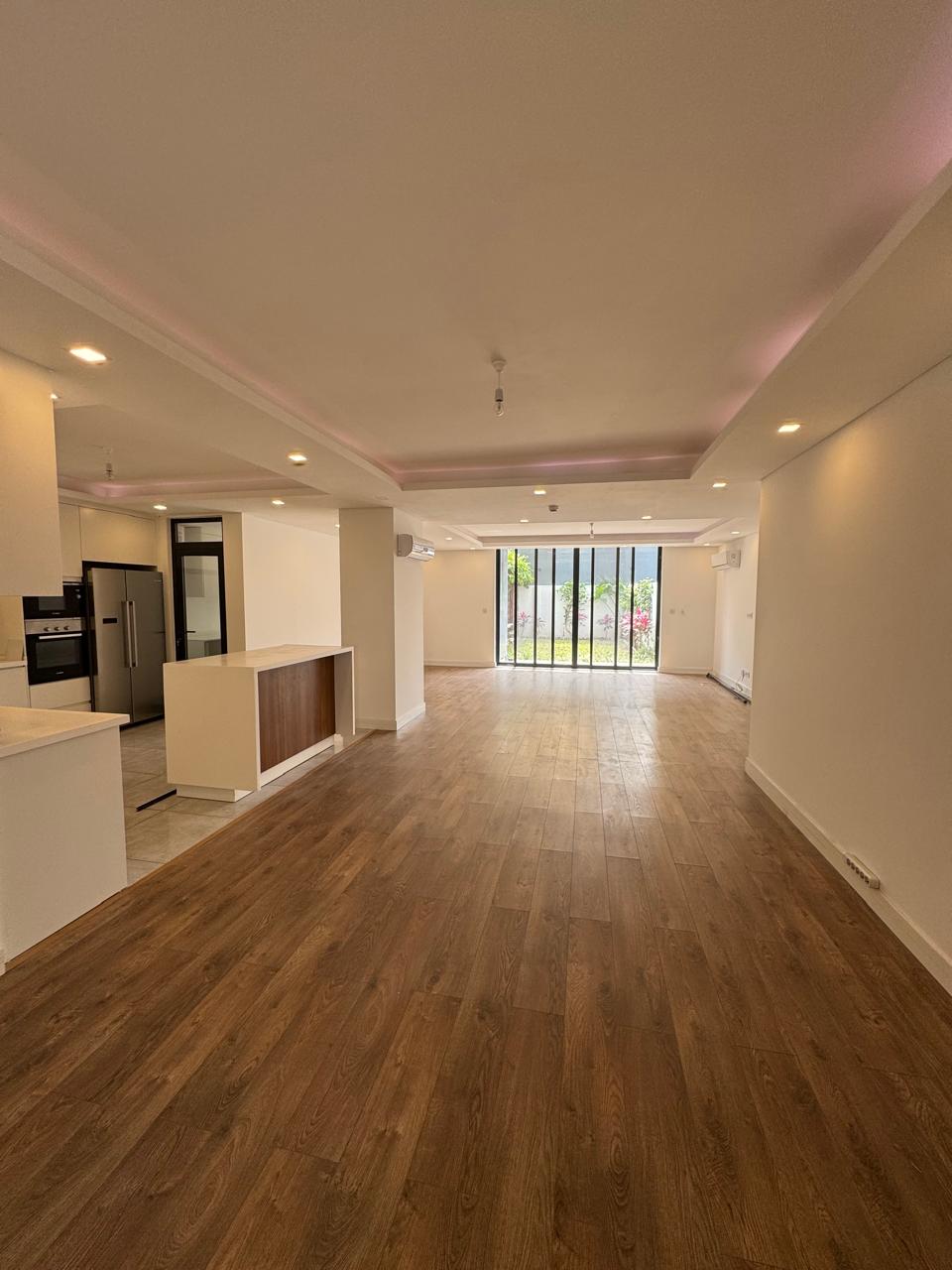 WhatsApp Image 2025-12-02 at 10.51.42 (2)